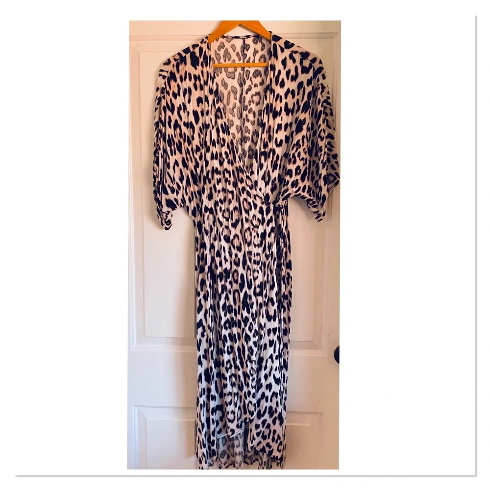 DECJUBA Amanda Kimono Sleeve Dress - Leopard Print - Picture 10 of 10